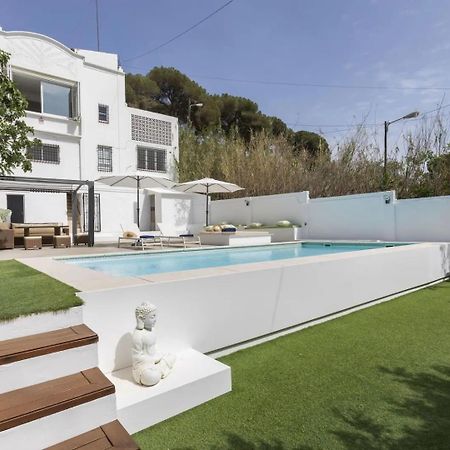 Casa Canyet Con Piscina A Un Paso De Barcelona Y La Playa Badalona Luaran gambar